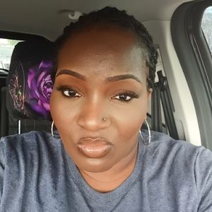 Meet your Posher, Estella